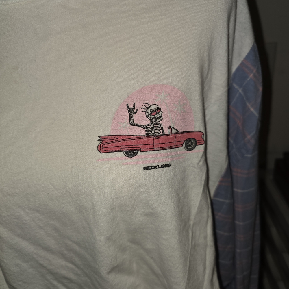 Reckless Cropped Graphic Tee Long Sleeve - Picture 5 of 7